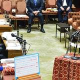 衆院予算委はまるで“ブーメラン”の見本市…　安倍首相、民主政権を引き合いに反論