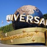 不倫騒動のベッキーがFC会長の座を剥奪！？ 関連タレントに次々と災難、USJは呪われたテーマパークなのか!?