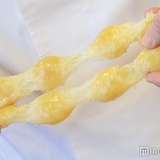 ミスドの新メニュー“のびるポン・デ・リング”と“おかわり自由のロイヤルミルクティ”