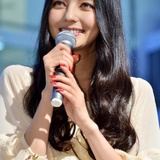 ベッキー、休業を発表