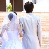 自分より収入低い男とは結婚したくない女性が7割を超える