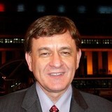 ケント・ギルバート「SEALDs、戦争反対デモしよう」って言ったのに無視された。場所がダメだったのかな？