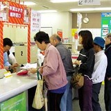 日本郵便が「格安スマホ」の販売に参入！　ジジババが設定変更のために行列するのが想像に易しwww