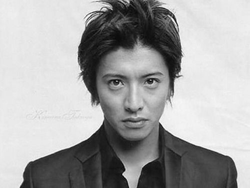 木村拓哉に新たな家庭問題？精神世界にハマる”実母”が仰天講演：コメント1