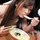 ＡＶ女優さん、新しいラーメンをつくりだす