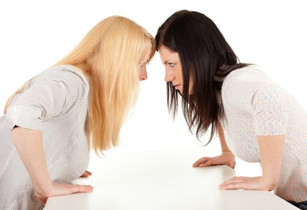 “女による女叩き”が起こるのはなぜ? ネットで見かける女たちの心理を探る:コメント1