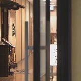 ちゃんこ店暴行死　謝罪する経営者を殴る蹴る