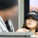 元・愛内里菜　シンママ美談の陰で…長男置いて社長と不倫旅行