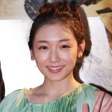 加護亜依、美人母とのツーショット公開！驚きのそっくり！