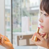 「使いかけの化粧品」を買う今どき女子の事情