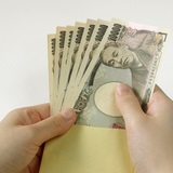 「30代夫婦と子ども2人の4人家族が生きるには月45万円必要」