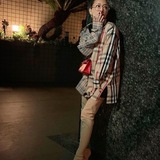 浜崎あゆみ、メガネ＆美脚ロングブーツコーデの写真公開で「綺麗な脚」「可愛いすぎてヤバい」