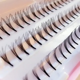  まつエク、顔ヨガ…皮膚科医が警鐘鳴らす「美顔習慣」に注意！