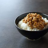 「納豆ごはんに足すと美味しいもの」…ちょい足しでもっと最高！みんながハマっているものは