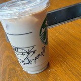 実は簡単？…スタバ店員に「手書きメッセージ」を書いてもらうコツ