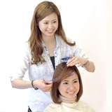 楽しい？　面倒くさい？　カット中の「雑談」、客と美容師それぞれの受け止め方は