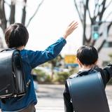 重いランドセル嫌で登校拒否？　肩こり、腰痛訴える子も　それでも代用品が普及しない日本