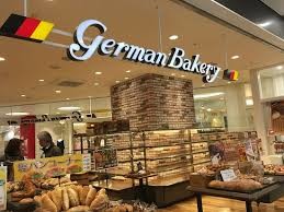 ふわふわで甘い「高級食パン」ブームに翳り 半年と持たず閉店する店舗も:コメント15