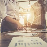 日本で「年収600万円」は6.5％。40代で達成できる職種は？手取りや貯蓄も確認