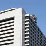 「手上げ横断」効果か事故1割減 12歳以下の歩行者妨害