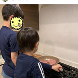 小倉優子、９歳長男＆５歳次男が特製ハンバーガーを手作り！「日に日にレベルアップしてる」