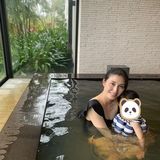 「混浴です」橋本マナミ、長男との温泉ショット公開「すっかりママの顔」「色気ある」などの声