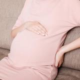 代理出産は素晴らしい自己犠牲なのか　産む側の深刻な副作用やトラブルに割り切れない思い