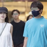 「年商3400億円」セレブ夫と大胆ノースリーブで…加藤綾子「夫婦２ショットで買い物」ラブラブ写真