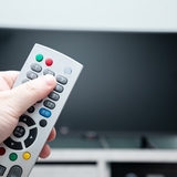  「若者のテレビ離れ」はもう古い？テレビ離れする人たちの高齢化「50代でもテレビよりスマホ」