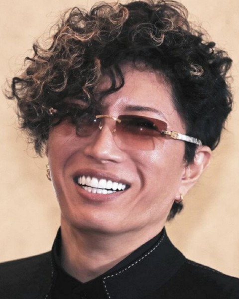 GACKT、若さの秘訣は「1日1食、ジュース飲まない、糖分取らない」…：コメント17