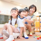 「保育園育ち」と「幼稚園育ち」で“差”は出る？ “園選び”に重要な2つのポイント