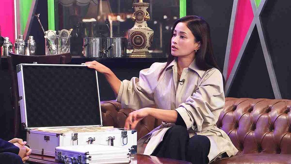 黒木メイサ　14歳年下“超大物二世”恋人とのツーショットを初目撃：コメント2