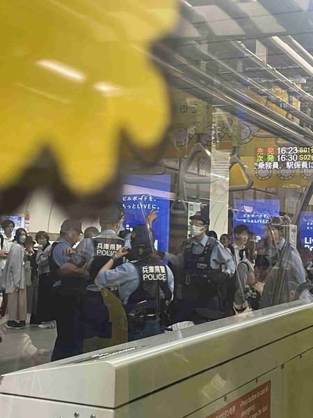 地下鉄運転士が顔を殴られ意識もうろう　50代男が車両叩き降りた運転士殴ったか　神戸市営地下鉄三宮駅：コメント2