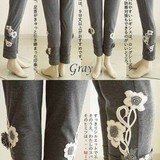 日本人女性の9割は「レギンス一枚履き」に抵抗アリ!? 家で着てても街中を歩けない、一番の理由は…