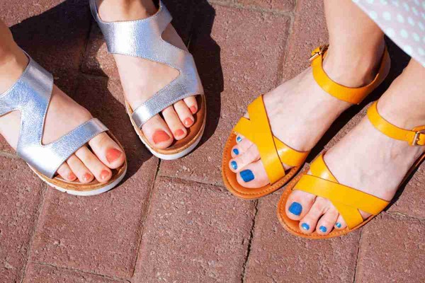 サンダルに素爪は恥ずかしい!? 「ペディキュア」を塗る or 塗らない…女性113人に聞いてみた：コメント2