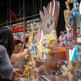 「ラブブ」人気失速、ポップマート株下落－時価総額２兆円弱吹き飛ぶ