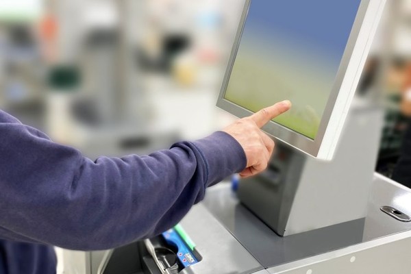 「券売機は大丈夫だけど…」セルフレジが苦手という人たちが感じる“壁”：コメント2