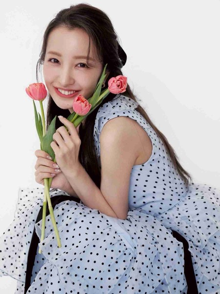板野友美　19年所属のホリプロ退社で独立　昨年20周年の節目「もう一歩、自分で進んでみたい」：コメント2